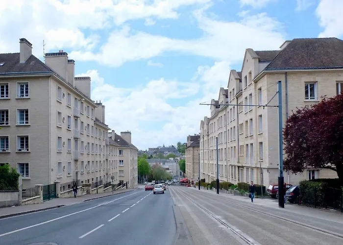 Studio Confort, En Face Du Campus 1 Et Du Tramway